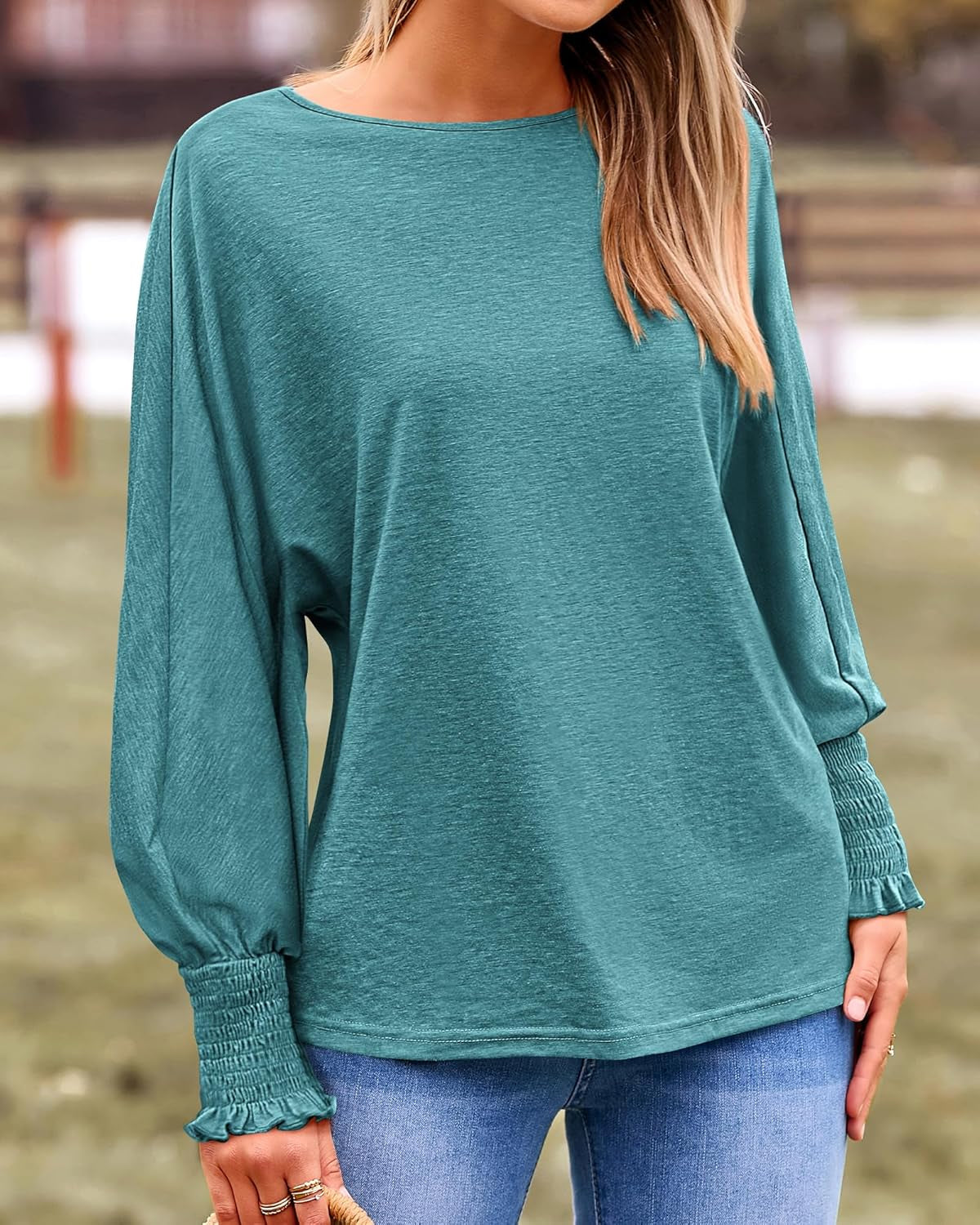Womens Long Sleeve Tops Fall Outfits 2024 Dressy Casual Crew Neck Tee Shirts Smocked Loose Top Tunic Blouse