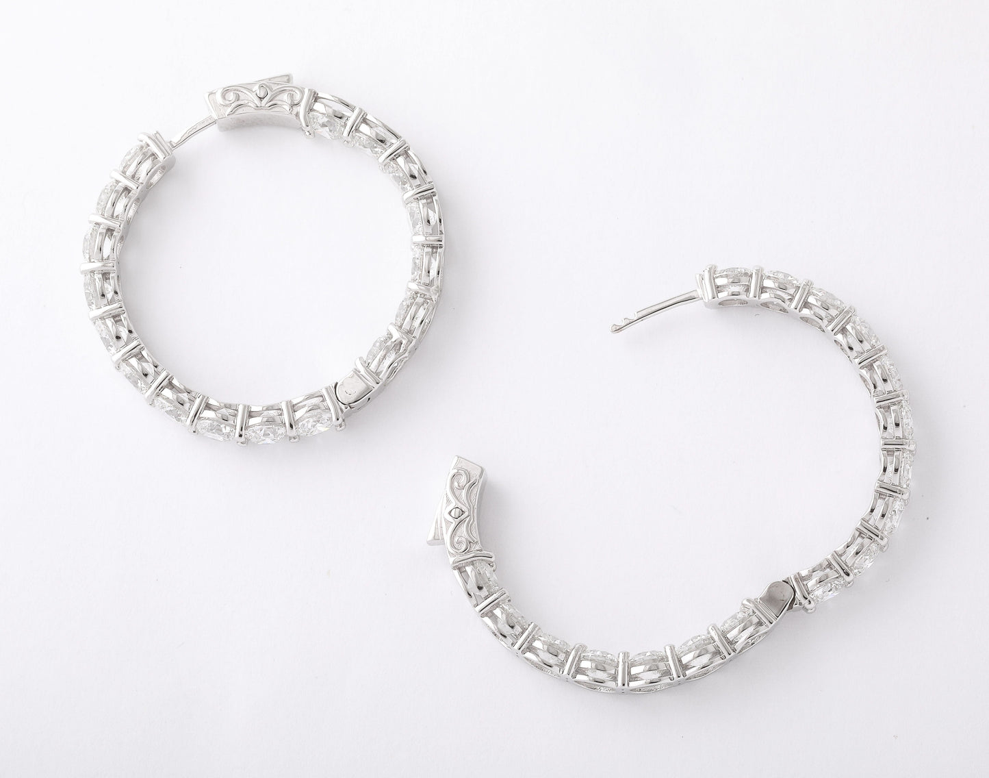 Exquisite 17.25 Carat Round Brilliant Diamond White Gold Hoop Earrings