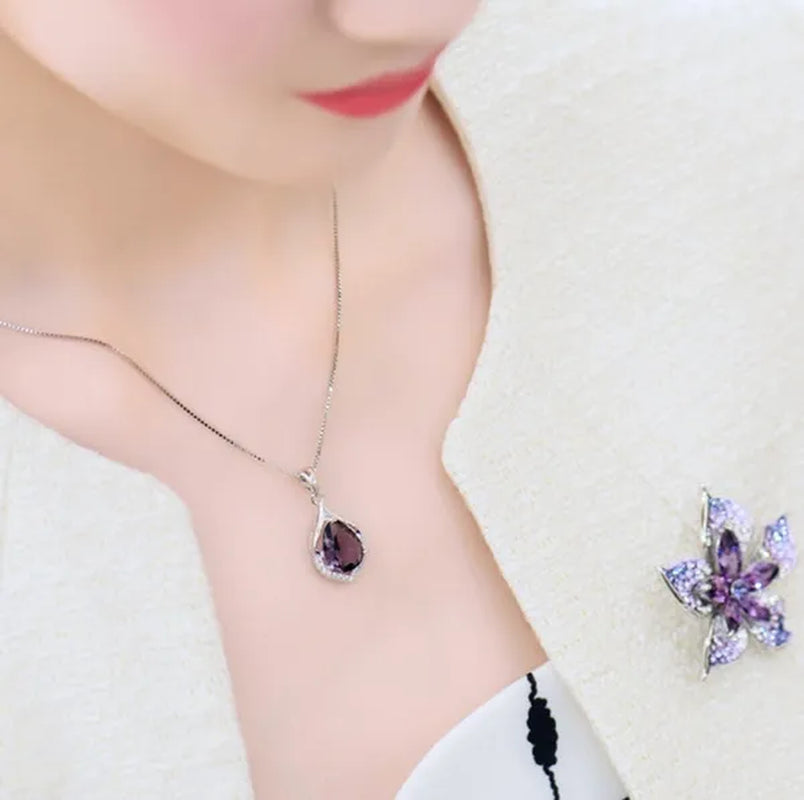 Fashionable and Noble Diamond Lady Necklace Long Pendant Elegant Natural Amethyst Clavicle Chain