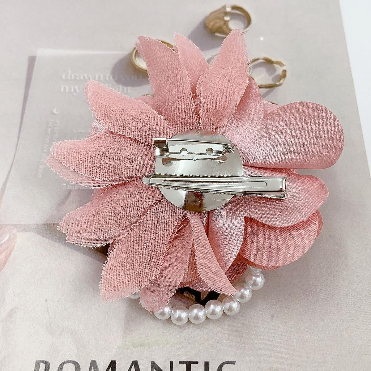 Elegant Peony Flower Brooch Pin for Women Lady Fabric Flower Pearl Brooch Lapel Pins for Wedding Bohemia Dress Suit Ceremony Clothes Accessories Jewelry (Pink)