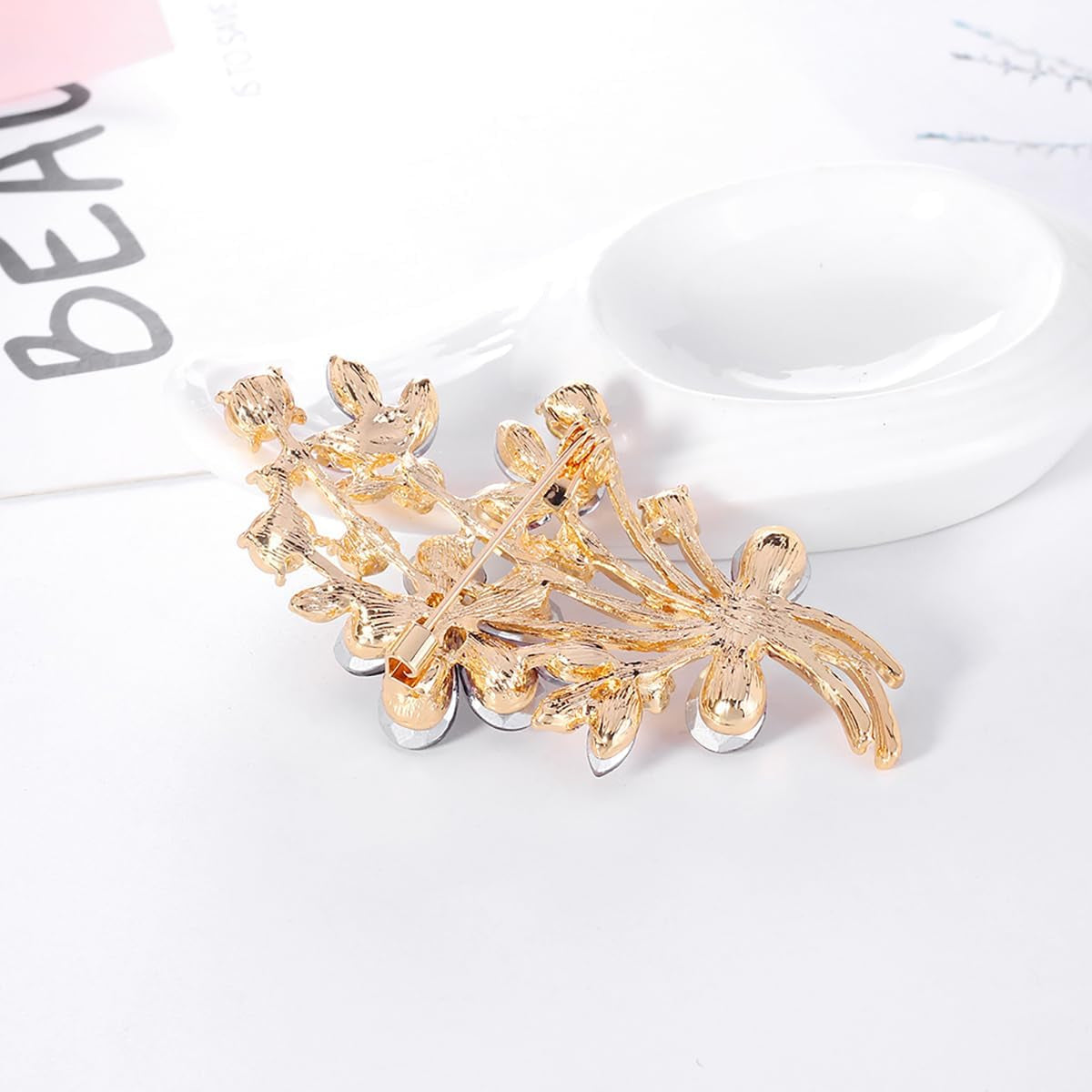 Red Colour Zircon Crystal Poppy Flower Bouquet Shape Brooch Pins for Woman Gift