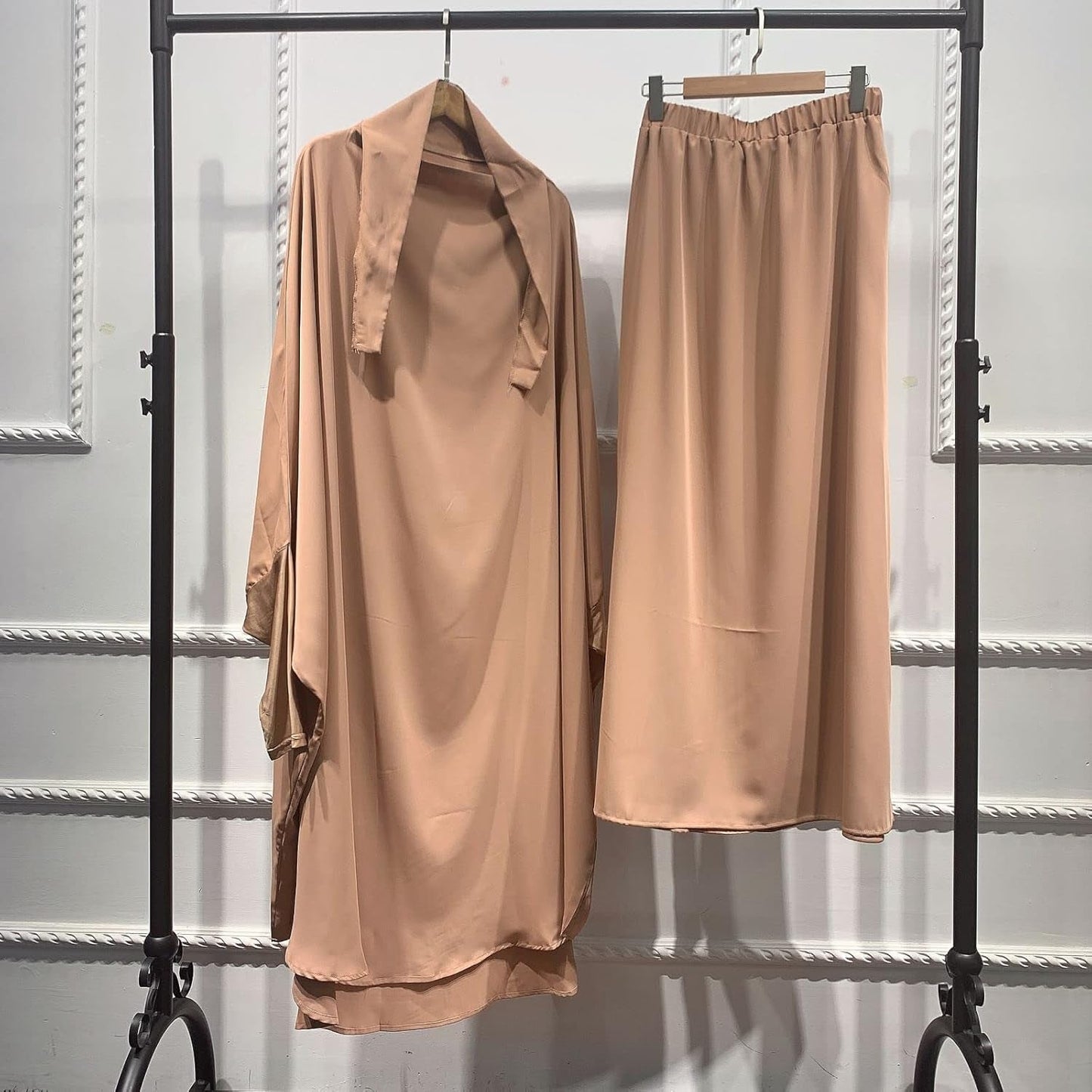 Women Muslim 2 Set Solid Color plus Long Sleeve Thobe One-Size Longuette Overall Abaya Thobe with Hoodied Hijab