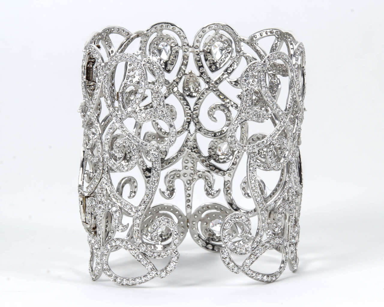 Magnificent 29.40 Carat Diamond 18k White Gold Wide Cuff Bracelet