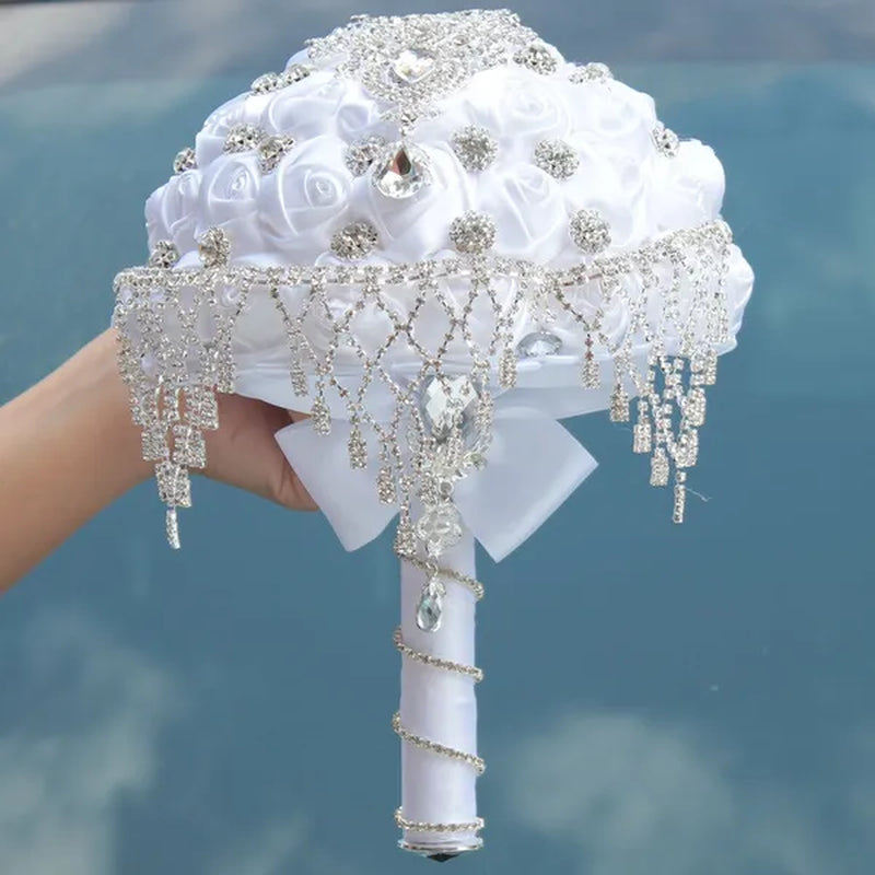 18CM Luxury Crystal Brooch Bridesmaid Bridal Bouquet Rhinestone Tassel White Silk Rose Wedding Flower Bouquet Ribbon Artificial Flower Wedding Supplies