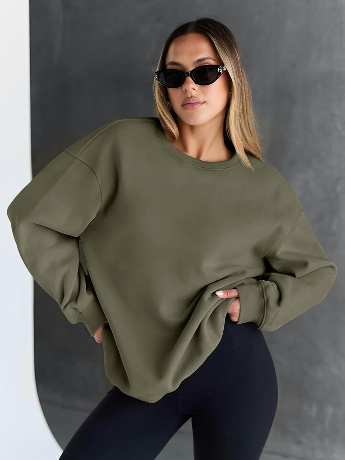 Sweatshirts for Women Hoodies Oversized Crewneck Tops Sweaters Comfy Fall Winter Outfits Clothes 2025 Fashion