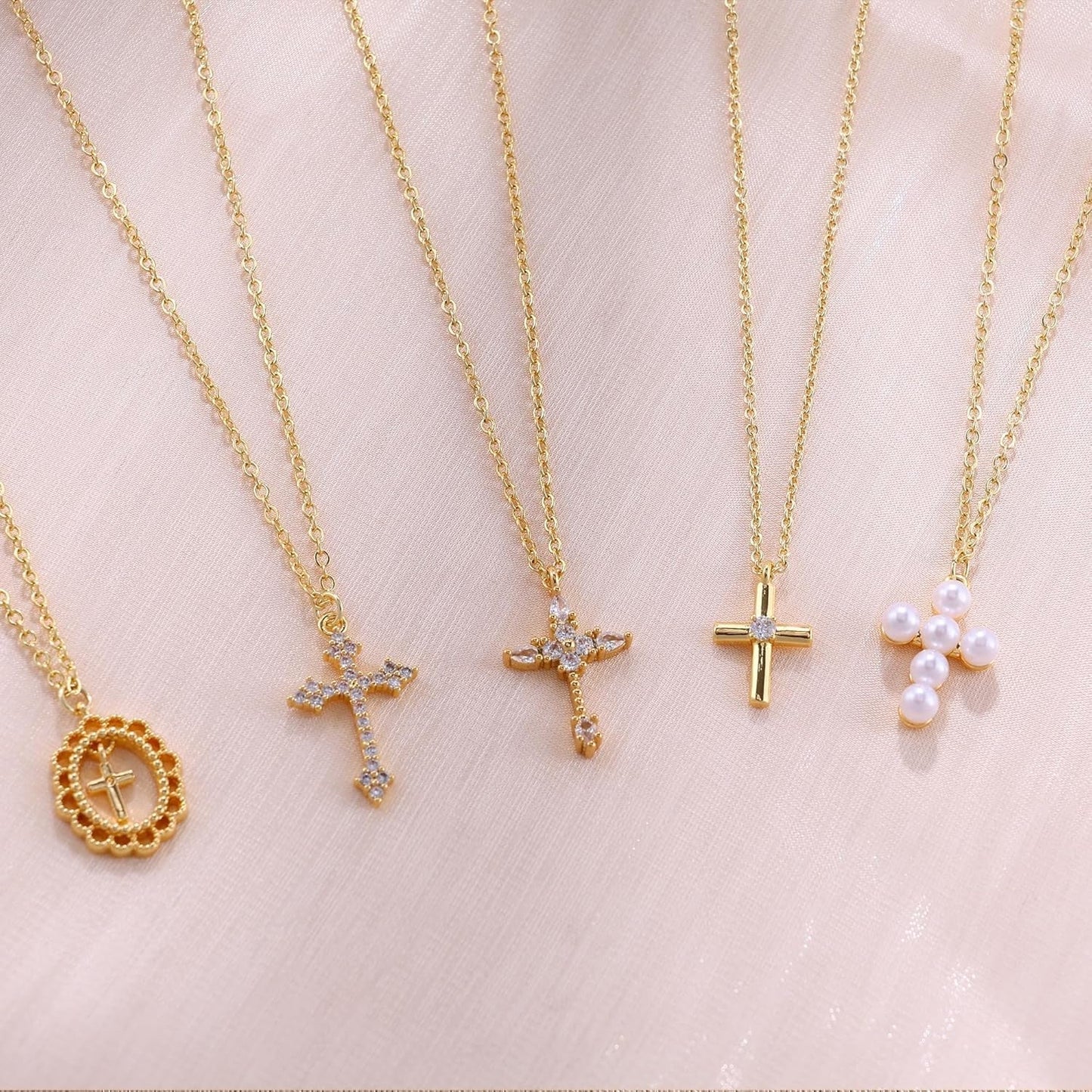 Cross Necklace for Women, 14K Gold Plated/Silver Chunky Cross Necklace Simple Faith Charm Necklaces Statement Crucifix Pendant Necklaces for Women Trendy Gold Jewelry Gifts