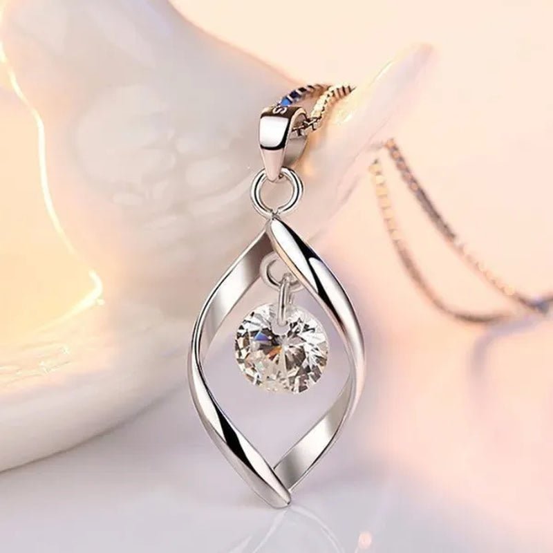 Exquisite Elegant Bridal Wedding Silver Plated Necklace for Women White Sapphire Teardrop Pendant Necklace