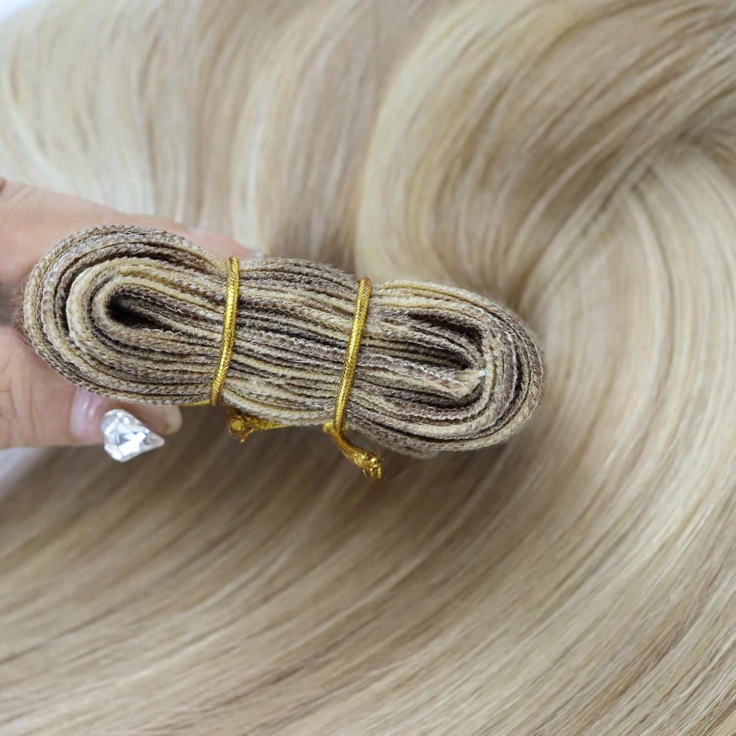 Weft Hair Extensions Ash Blonde Hair Wefts Human Hair Sew in Blonde Highlight Human Hair Weft Extensions Full Ends Double Weft Remy Hair Extensions 20 Inch 105G #18/613