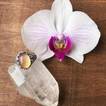 Retro Ring for Women Inlaid with Temperature-sensitive Change of The Color of The Main Stone Atural Stone Gemstone Ring Wedding Party Jewelry Accessories Gift
