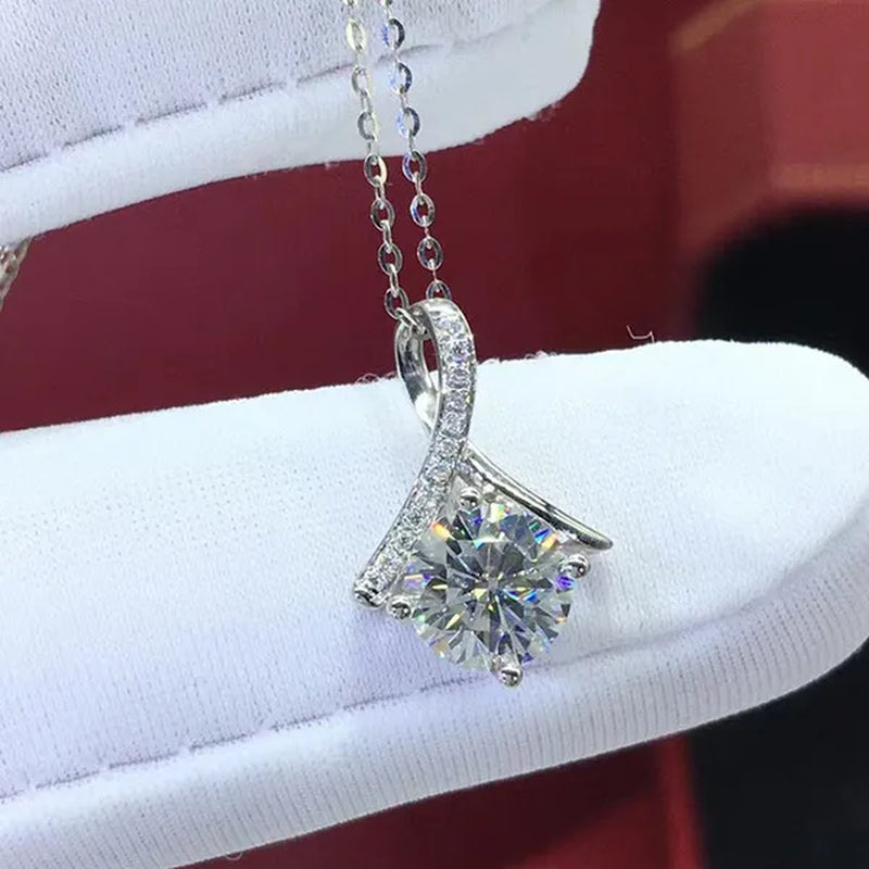 2.0 Ct Crystal Zircon Pendant Necklace for Women Plated Silver Elegant Bridal Wedding Clavicle Necklace Anniversary Gift