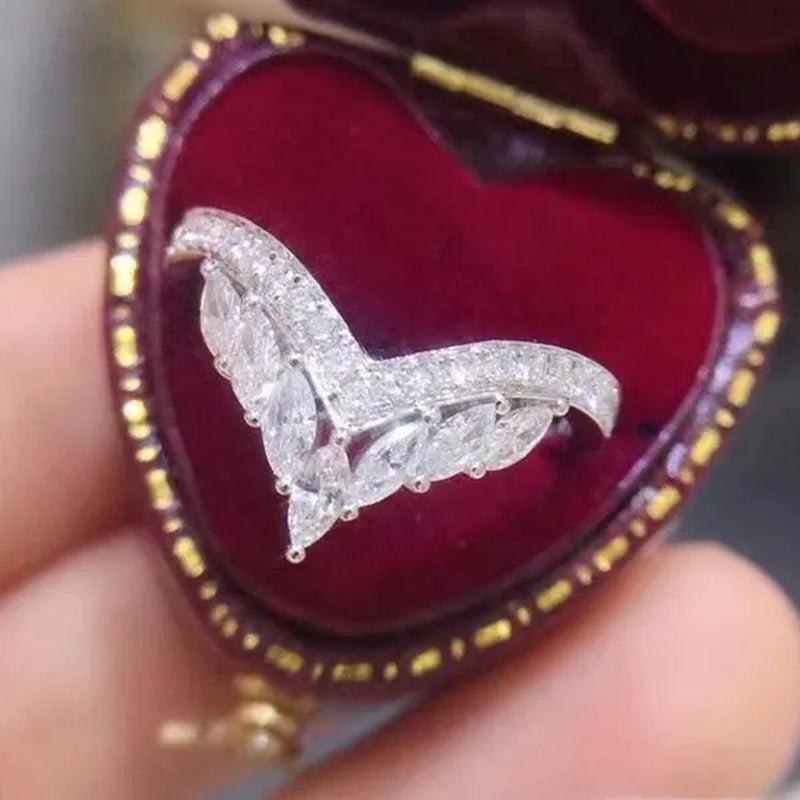 Unique Design Fashion Ring Marquise Cut Rings for Women Jewelry Beautiful Female Bride Engagement Wedding Band Party Accessories Anniversary Gift