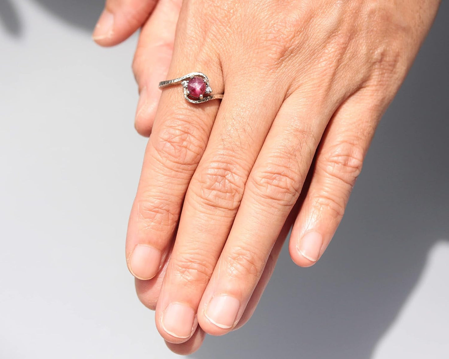 Oval Cabochon Star Ruby Ring in Prongs Setting and Diamonds Side Set with Sterling Silver Texture Band