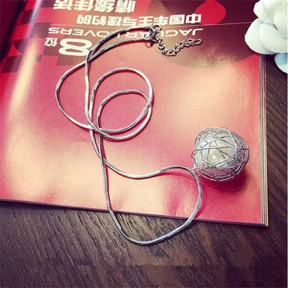 Hot Trendy Elegant Personality Unique Metal Surrounds the Pearl Long Chain Necklace for Women Fashion Romantic Wedding Bridal Necklace Pendant Fine Jewelry