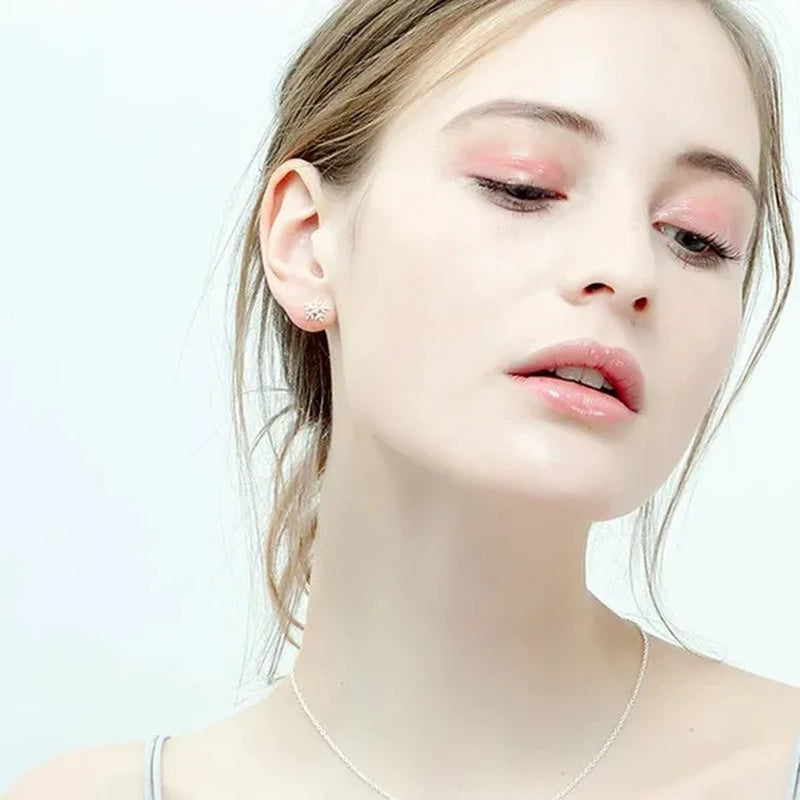 Exquisite Silver Plated Diamond White Snowflake Elegant Ladies Stud Earrings for Women Fashion Sterling Silver Earrings Jewelry