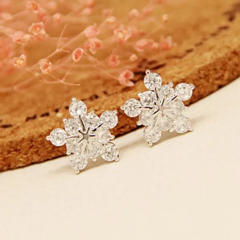 1 Pair Silver Plated Lab Diamond Snowflake Stud Earrings for Women Wedding Party Fashion Accessories