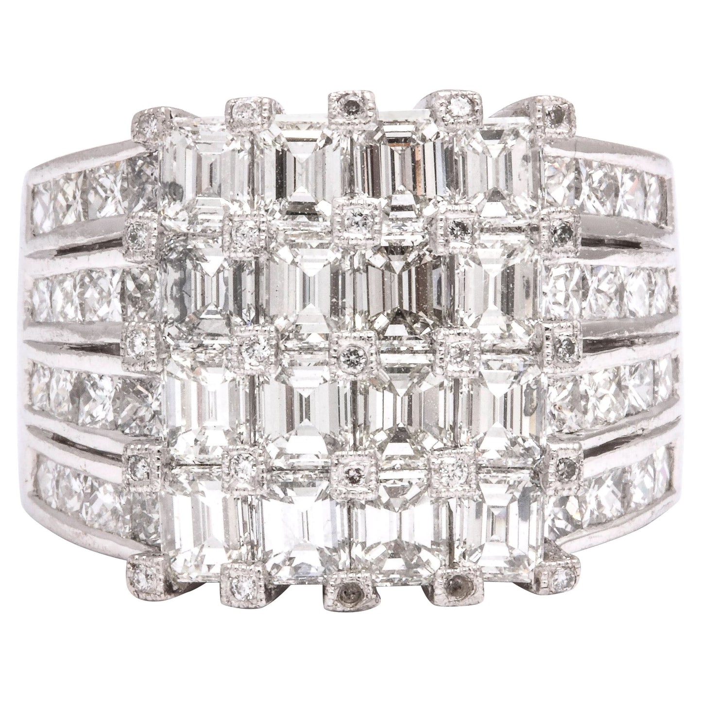 https://a.1stdibscdn.com/wide-emerald-and-princess-cut-diamond-ring-for-sale/1121189/j_106180621674906189909/10618062_datamatics.jpg