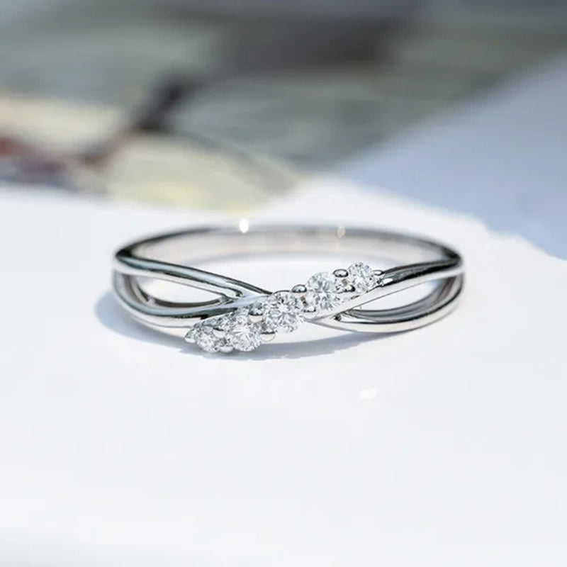 Luxury White Sapphire Jewelry Fashion 925 Sterling Silver Twist Diamond Ring Bride Engagement Wedding Band Party Accessories Anniversary Gift Promise Rings