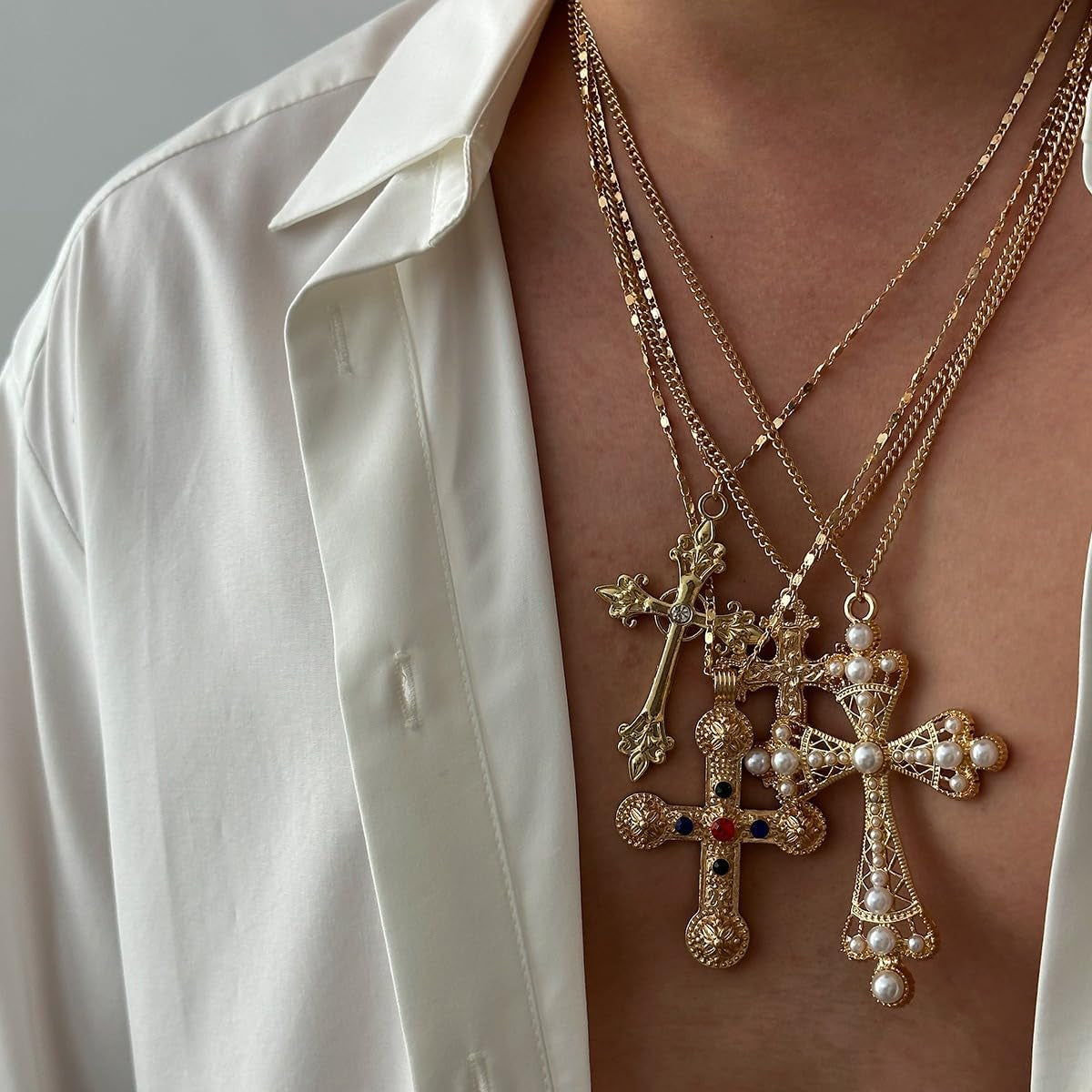 Cross Pendant Necklace Set for Women Punk Grunge Imitation Pearl Cross Layered Chain Necklace Statement Y2K Jewelry