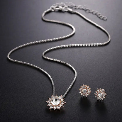 New Creative Diamond Snowflake Necklace Earring Set Pendant Necklace Female Necklace Set