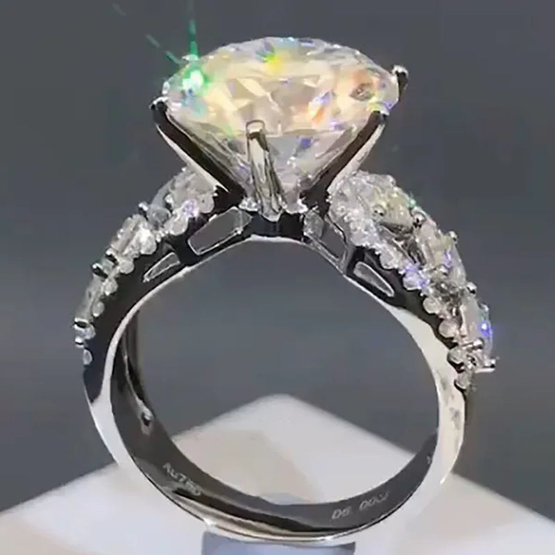 Luxury Fashion Female Jewelry 6Ct Diamond Ring Natural Gemstone White Sapphire Birthstone 925 Sterling Silver Bride Engagement Wedding Ring