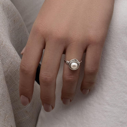 925 Sterling Silver Ring with Fresh Water Pearl Wire Wrap Vintage Design - Hypoallergenic, Nickel & Lead-Free - Artisan Handcrafted Statement Rings for Women - WORLD TIME VISITS
