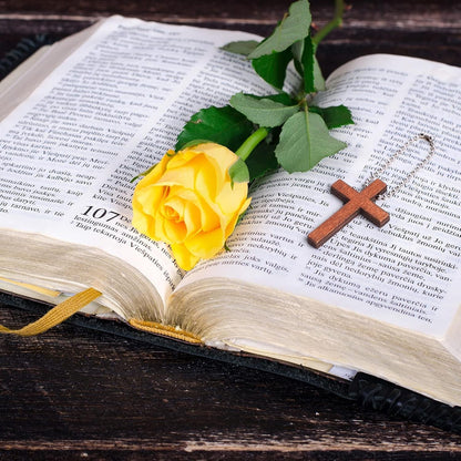 Christmas Christian Wooden Cross Charm Mini Wood Cross Stress Relief Hanging Spiritual Religious Bible Verse Gift for Social Worker Church Volunteer Prayer