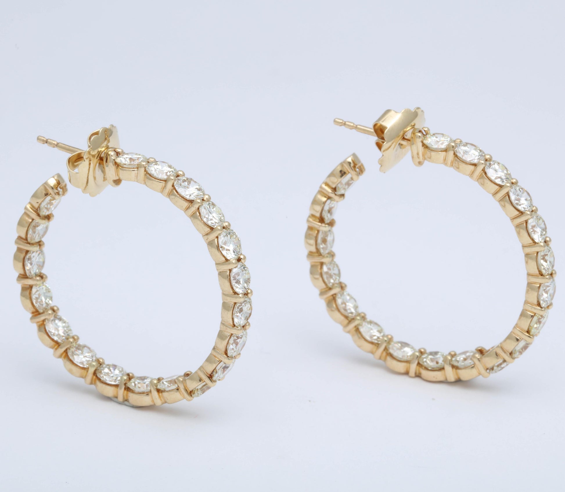 https://a.1stdibscdn.com/yellow-gold-diamond-hoops-for-sale-picture-5/0/j_48413831535730203391/6R1A6075_master.jpg