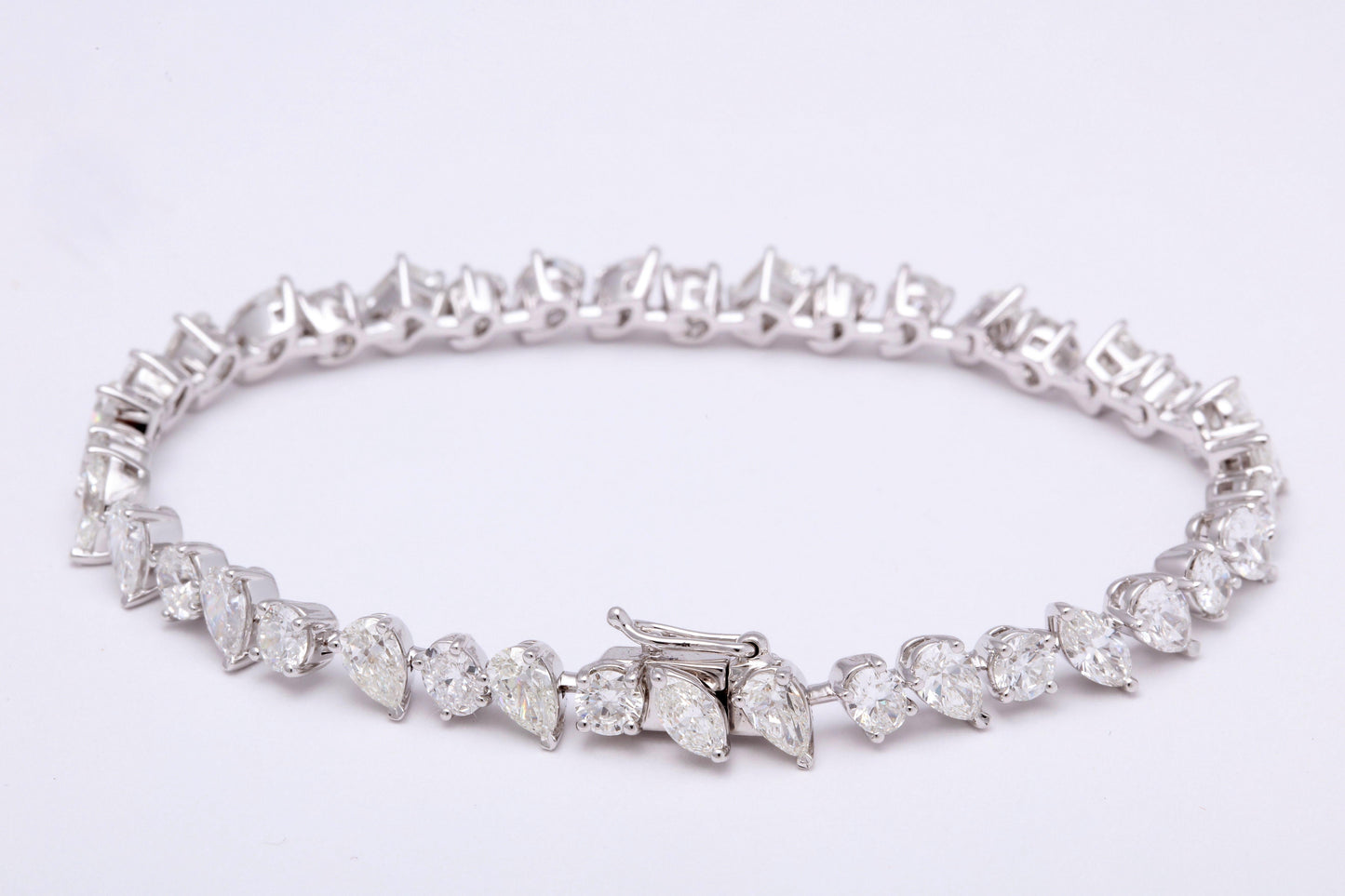 Exquisite 10.07 Carat Multi Shape Diamond Tennis Bracelet 18k White Gold