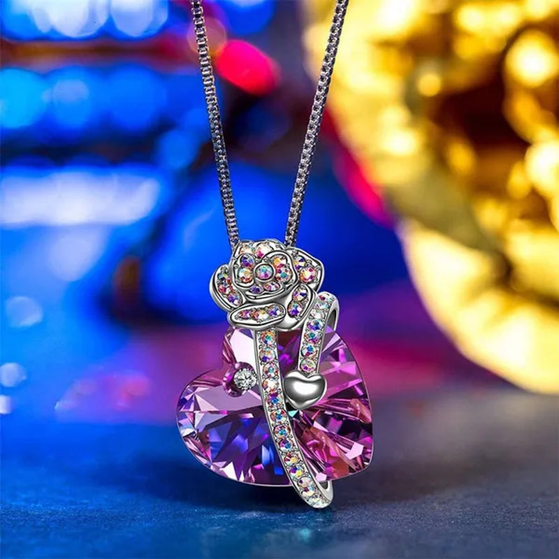 Elegant Fashion Women'S Creative Heart-Shaped Crystal Necklace Rose Necklace Butterfly Necklace Multicolor Love Diamond Flower Pendant Engagement Necklace Women'S Diamond Jewelry Birthday Party Gift Jewelry