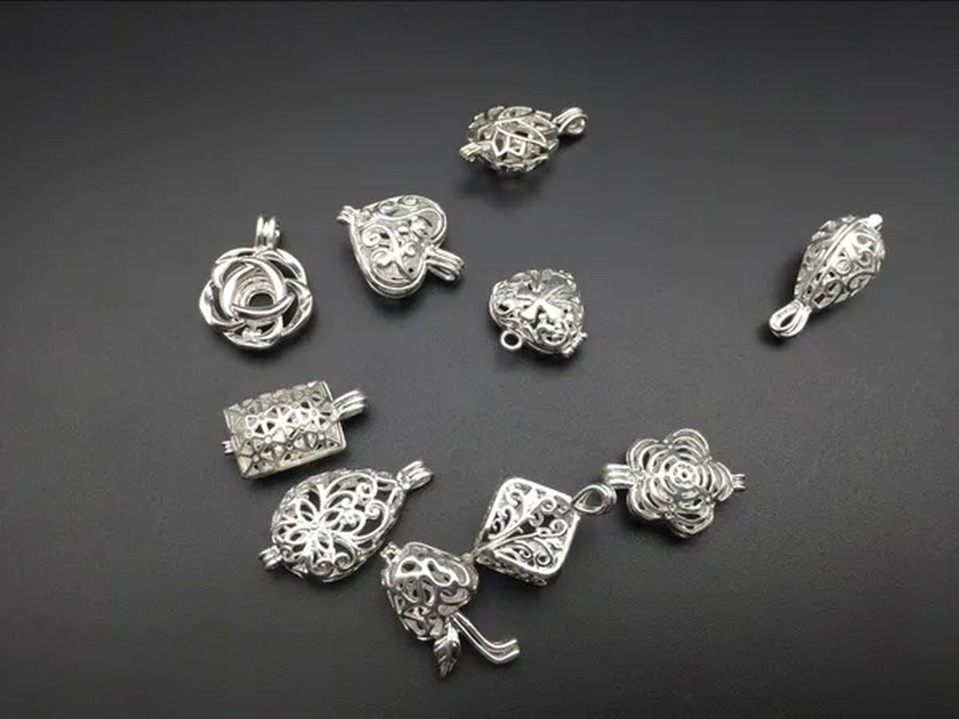 Random 10Pcs Silver Mixed Design Necklace Bracelet Jewelry Made Pearl Pearl Cage Oil Diffuser Pendant.