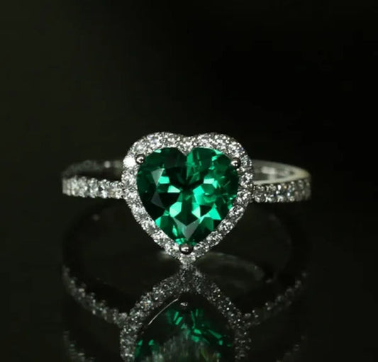 NEW 925 Sterling Silver Green Heart AAA CZ Czircon Lady Wedding Ring