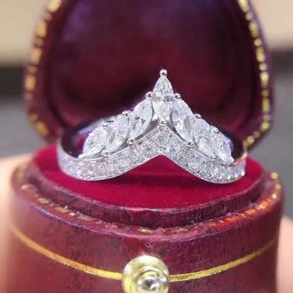 Unique Design Fashion Ring Marquise Cut Rings for Women Jewelry Beautiful Female Bride Engagement Wedding Band Party Accessories Anniversary Gift