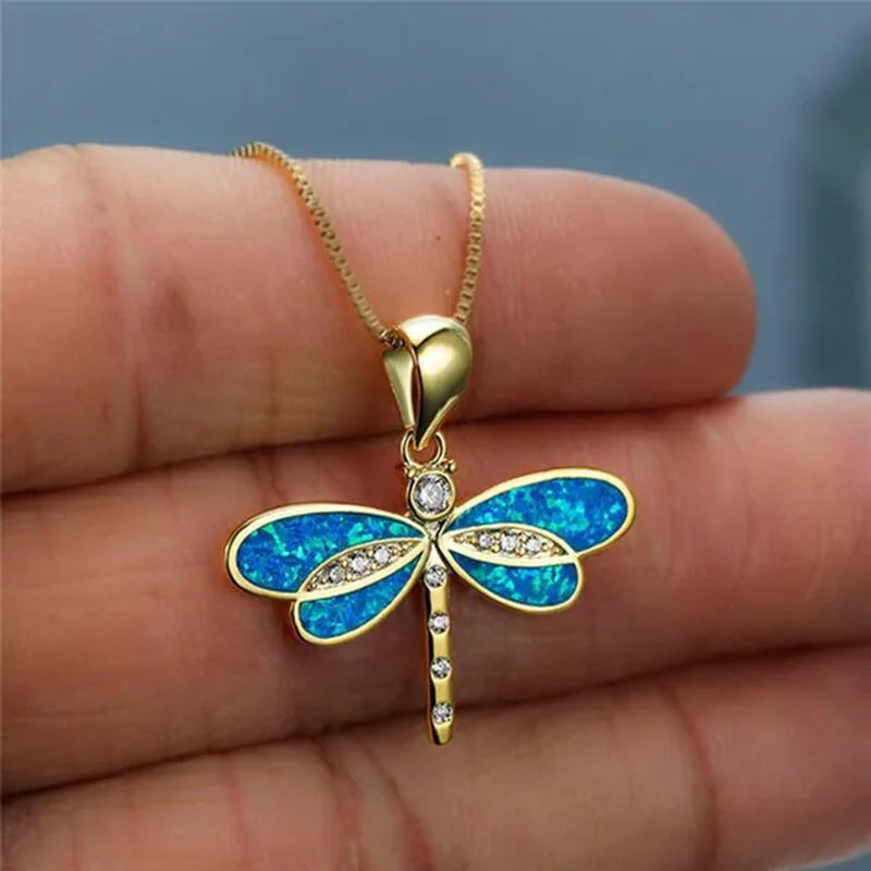 New Fashion White Imitation Opal Dragonfly Pendant Necklace Crystal Inlaid Gold Clavicle Chain Necklaces Jewelry