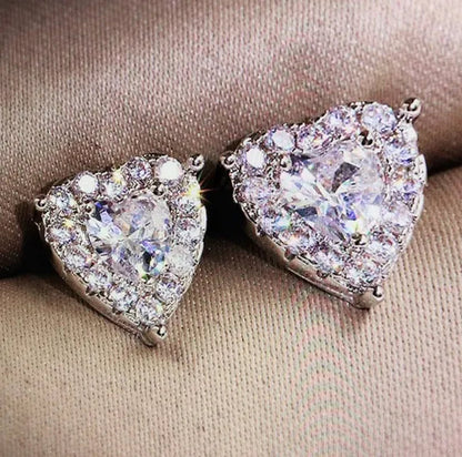 Exquisite Fashion Crystal Full Diamond Stud Earrings Love Heart Shape Cut Ear Studs 925 Sterling Silver Stud Earrings for Women Bride Wedding Engagement Jewelry Gifts