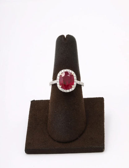 https://a.1stdibscdn.com/burma-ruby-and-diamond-ring-for-sale-picture-5/j_415/j_229927921717078218938/2P6A1352_master.jpg?width=768