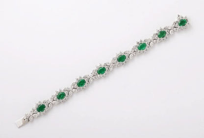 https://a.1stdibscdn.com/emerald-and-diamond-bracelet-for-sale-picture-5/j_415/j_224079721711375694756/2P6A1424_master.jpg?width=768