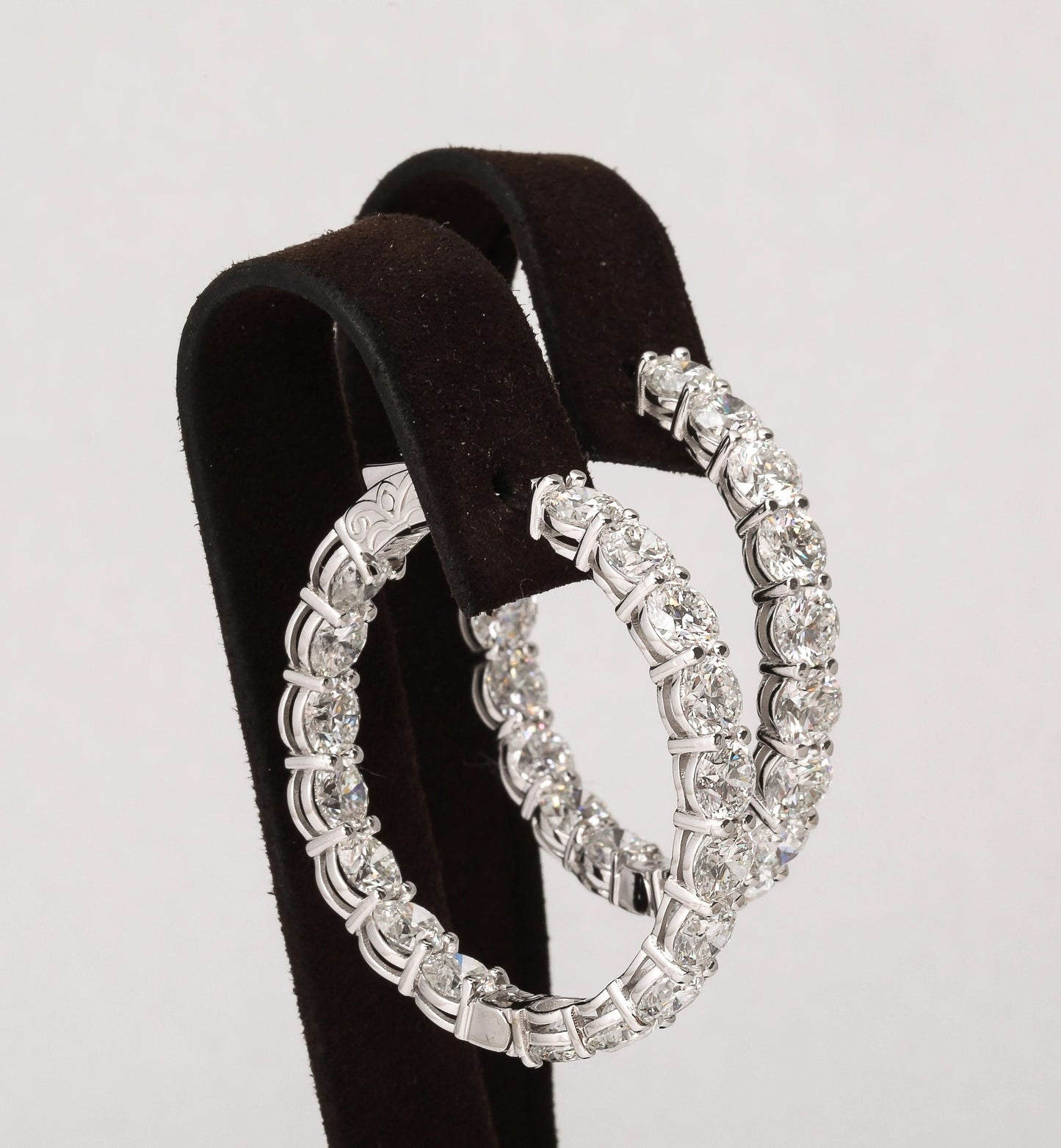 Exquisite 17.25 Carat Round Brilliant Diamond White Gold Hoop Earrings