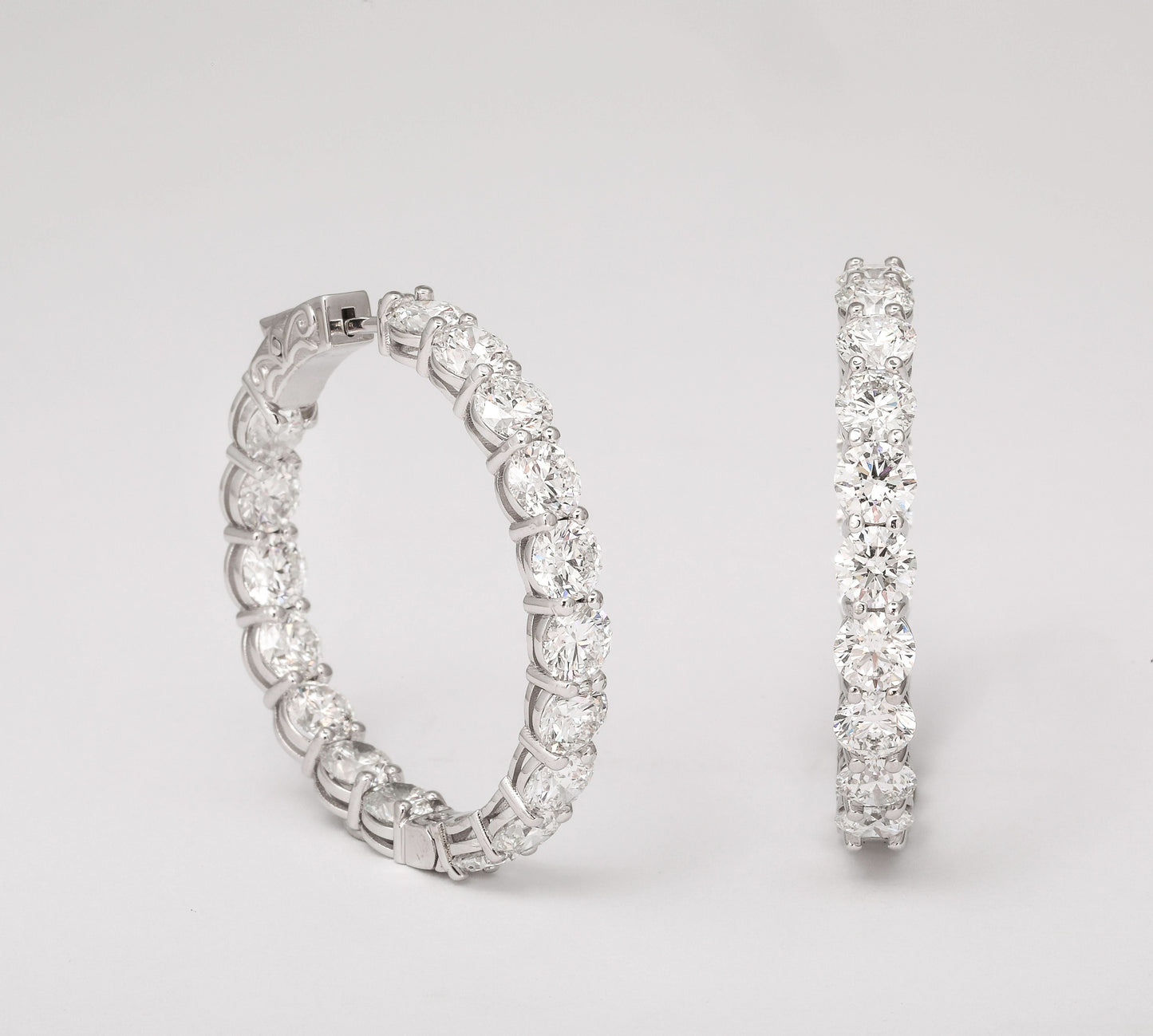 Exquisite 17.25 Carat Round Brilliant Diamond White Gold Hoop Earrings