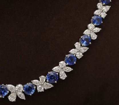 Exquisite 38 Carat Blue Sapphire and Diamond Platinum Choker Necklace