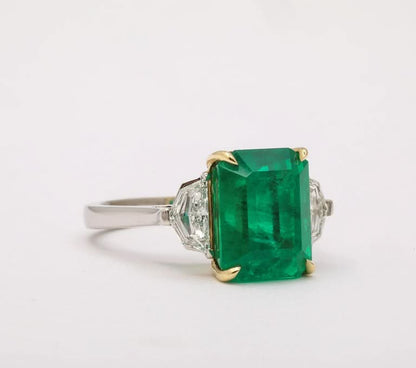 Colombian Vivid Green 6.97 Carat Emerald and Diamond Platinum Ring