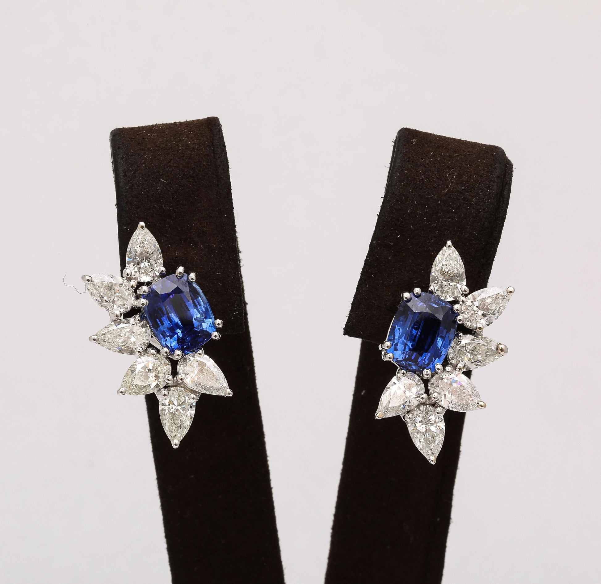 https://a.1stdibscdn.com/sapphire-and-diamond-earrings-for-sale-picture-6/j_415/j_237617821723470697788/2P6A2217_master.jpg
