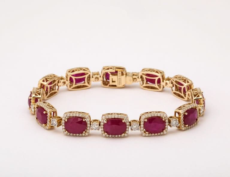 https://a.1stdibscdn.com/burma-ruby-diamond-bracelet-for-sale-picture-5/j_415/j_237616721723470127475/2P6A2256_master.jpg?width=768