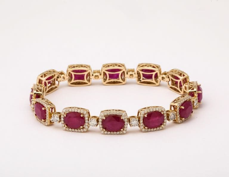 https://a.1stdibscdn.com/burma-ruby-diamond-bracelet-for-sale-picture-9/j_415/j_237616721723470129296/2P6A2261_master.jpg?width=768