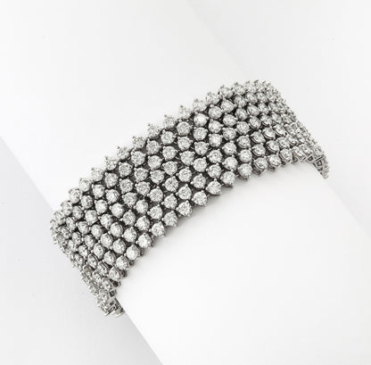 Exquisite 36.25ct Brilliant Round Diamond 18k White Gold Mesh Bracelet