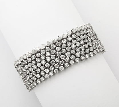 Exquisite 36.25ct Brilliant Round Diamond 18k White Gold Mesh Bracelet