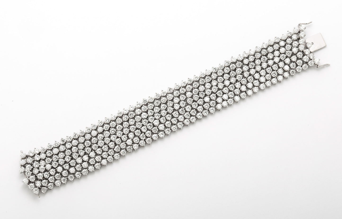 Exquisite 36.25ct Brilliant Round Diamond 18k White Gold Mesh Bracelet