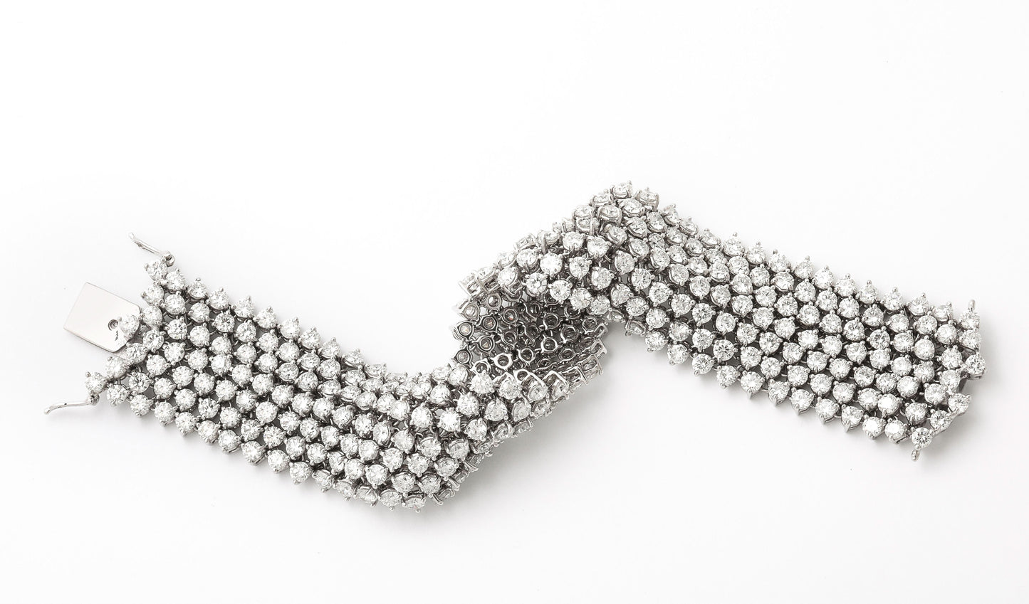 Exquisite 36.25ct Brilliant Round Diamond 18k White Gold Mesh Bracelet