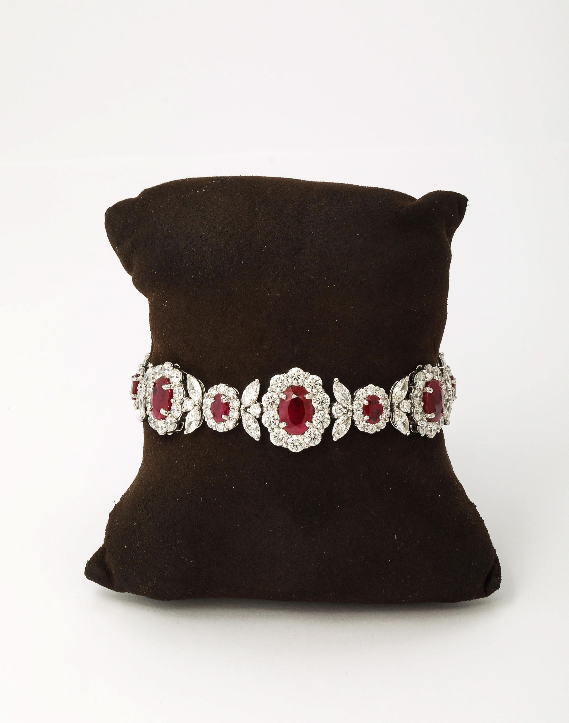 https://a.1stdibscdn.com/ruby-and-diamond-bracelet-for-sale-picture-5/j_415/j_278657921763051936190/2P6A4414_master.jpg