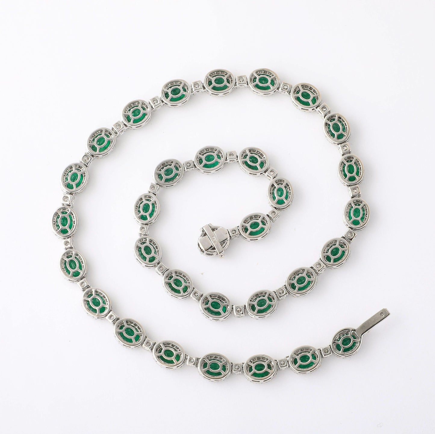 Exquisite 23.45ct Oval Emerald and 18.65ct Diamond 18k Gold Necklace