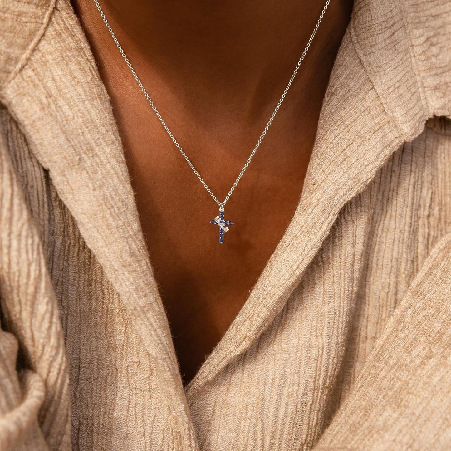 Cross Necklaces for Women Non Tarnish Dainty Gold/Silver/Rosegold Cubic Zirconia Pendant Necklace for Women Trendy Simple Gold/Silver Cross Charm Necklace Waterproof Jewelry for Women